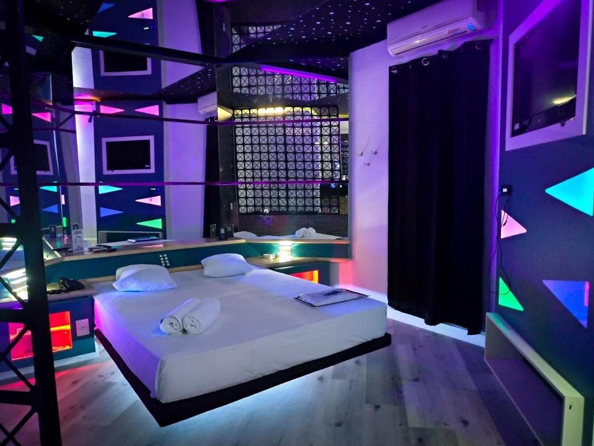 Yetişkin Oteli Motel Over Night