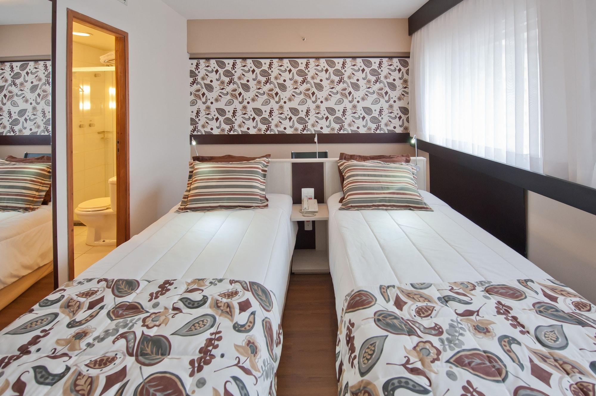 Flat 702 Patio Paulista - Bela Vista 4*