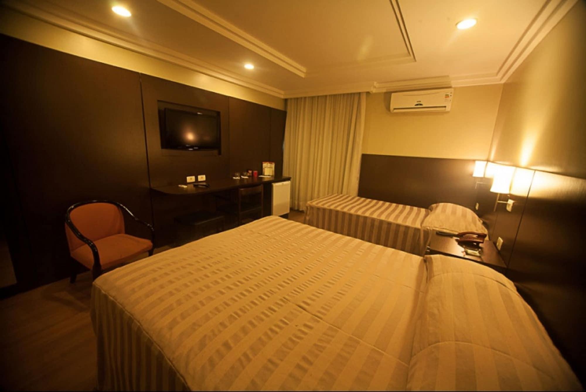 Hotel Plaza Apolo