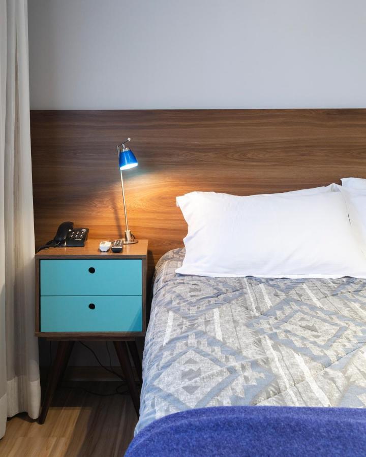 Flat Confortavel Na Rua Haddock Lobo Apartment