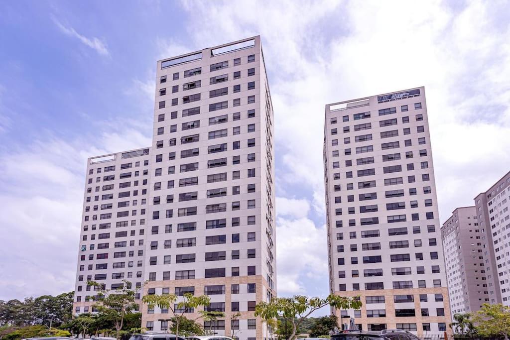 Ly's House In Apartment