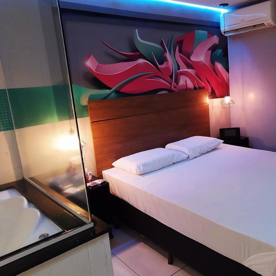 Spot Hotel cinta