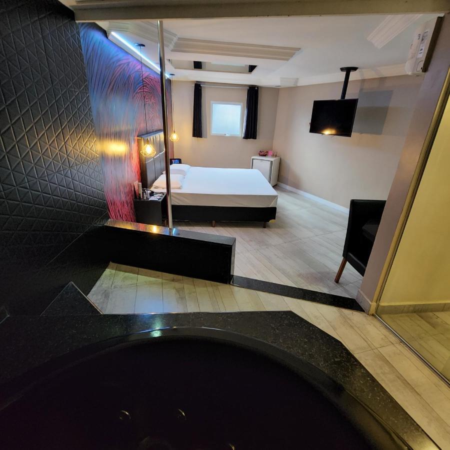 Hotel cinta Spot