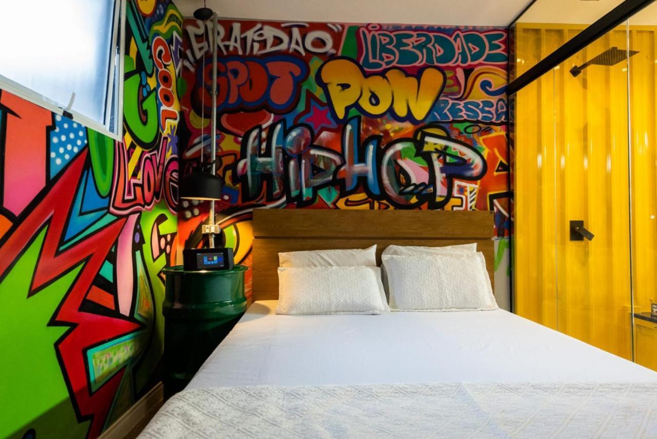 Spot Hotel cinta