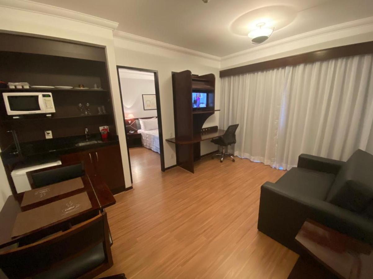 The Palace Tv No Quarto Limpeza Diaria Uh902 * Sao Paulo
