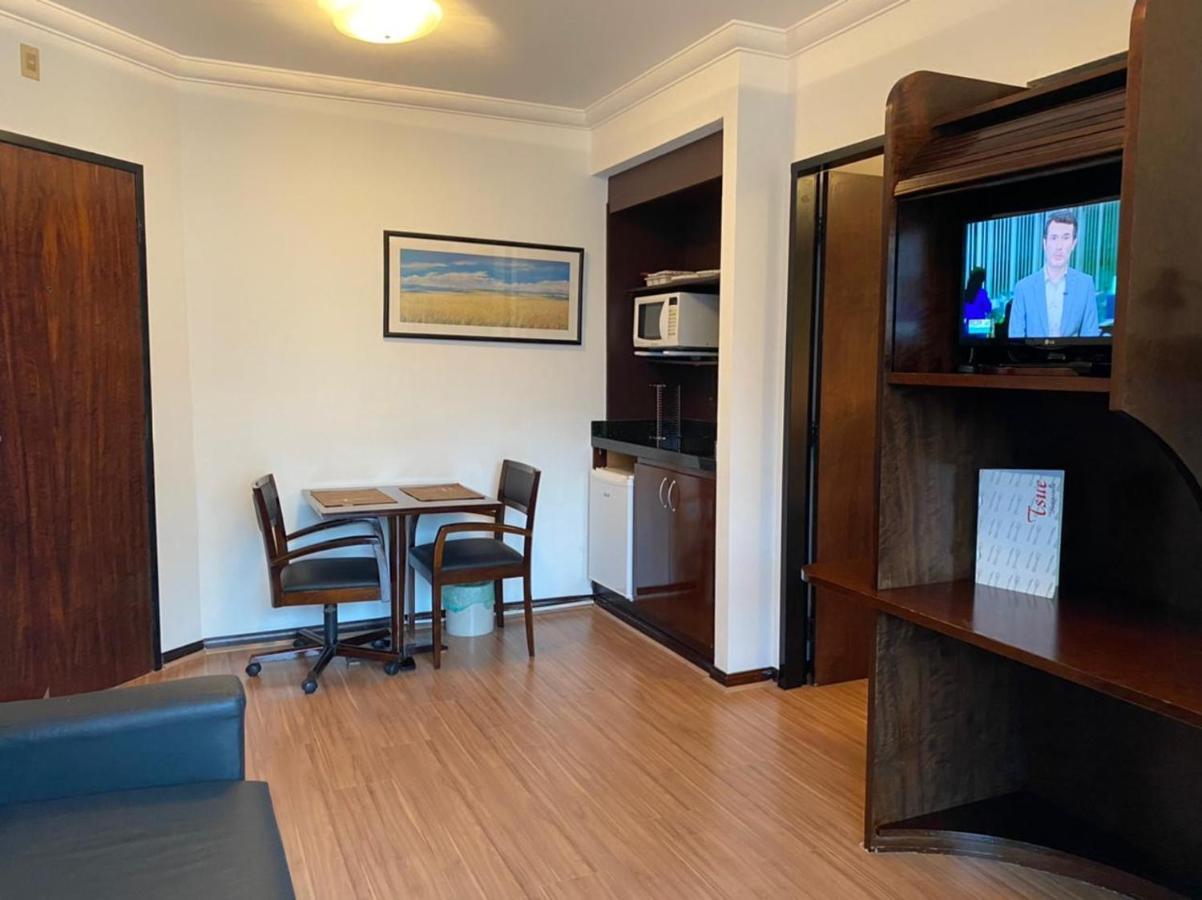 Otel The Palace Tv No Quarto Limpeza Diaria Uh902 *
