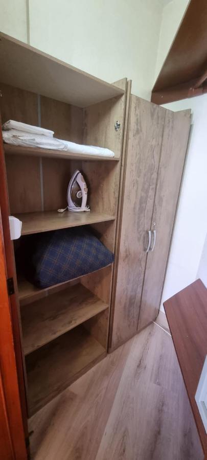 Apartemen Street 1905