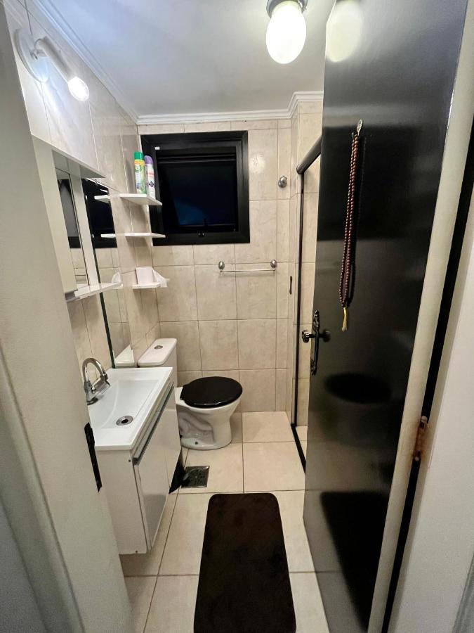 Quarto E Banheiro Privativos, Em Apto Com O Host A 5 Min Ape Do Aero Congonhas Homestay