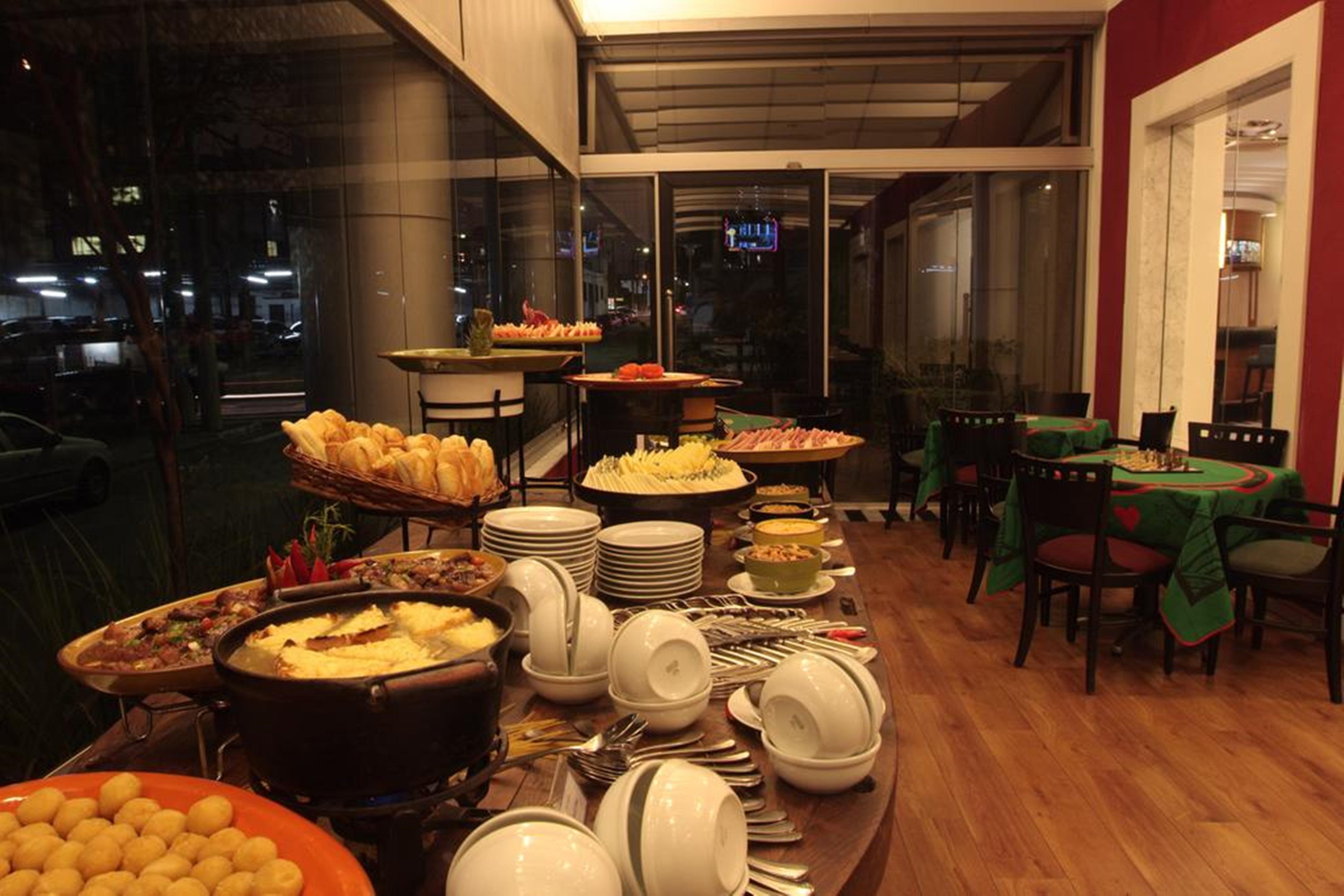 Khách sạn Estanplaza International São Paulo