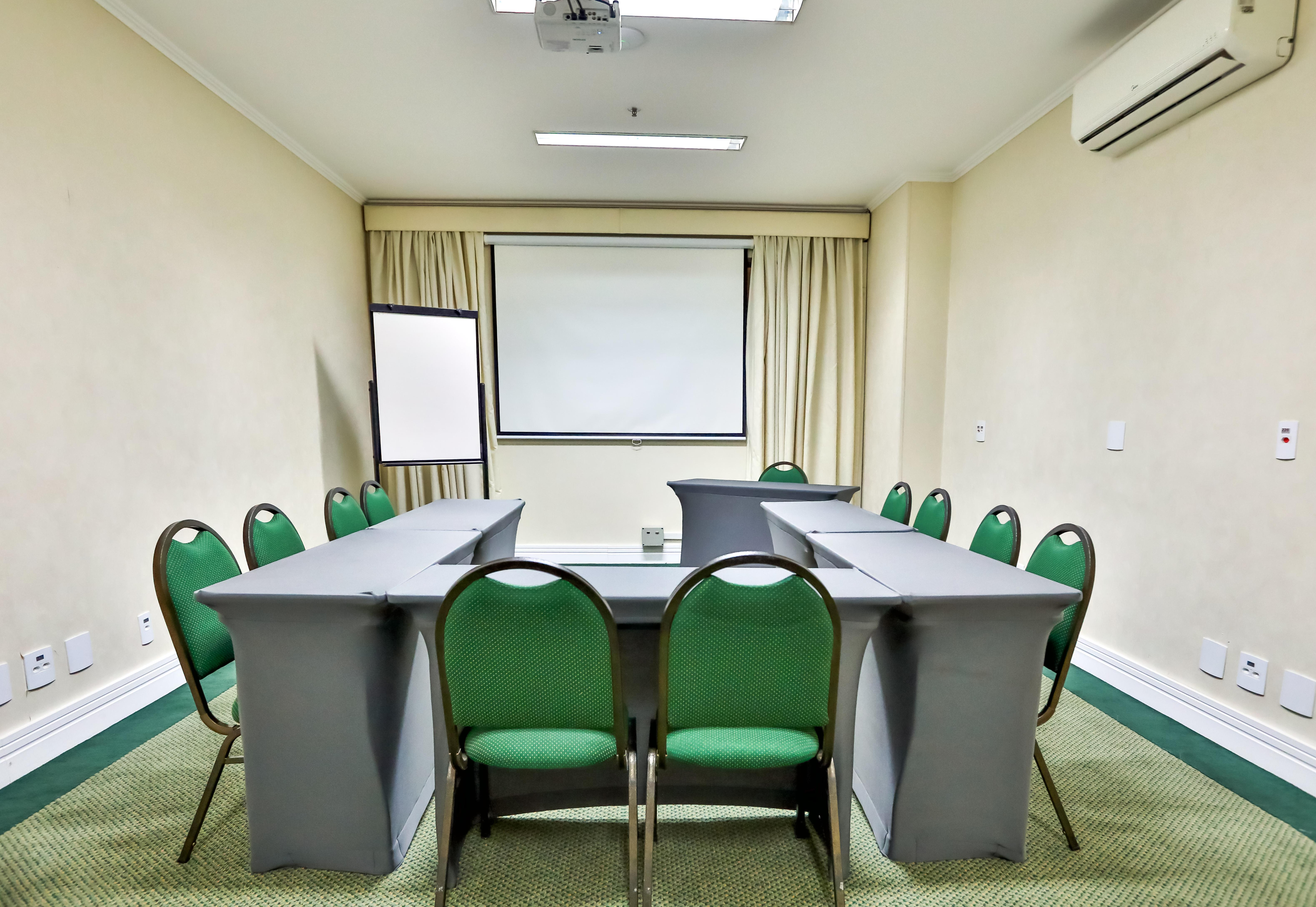 Quality Olimpia Hotel 4*