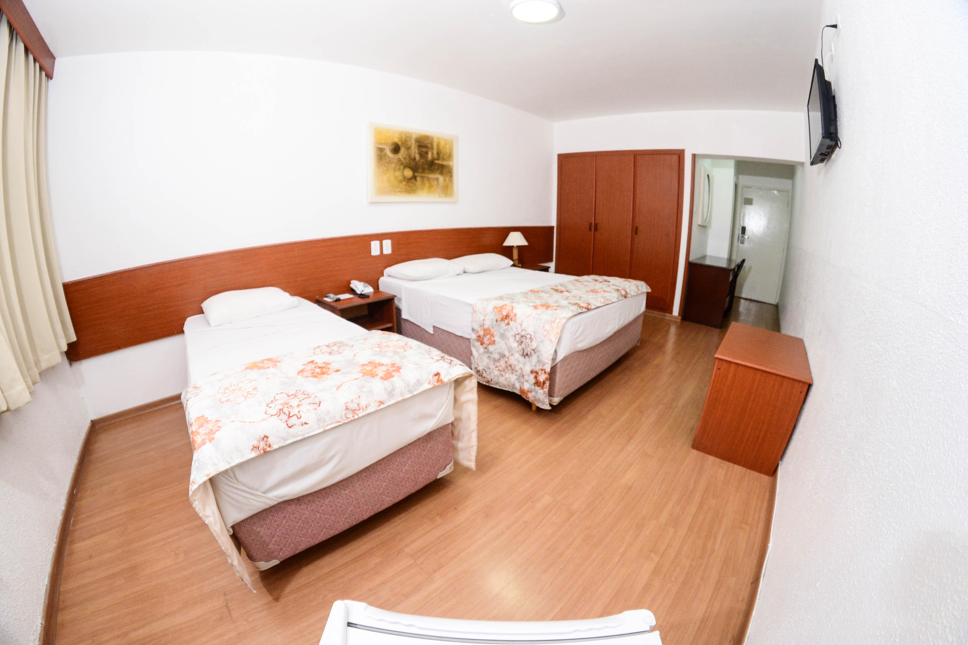 Hotel Nacional Express - A 700 Metros Da Rua 25 De Marco 3*