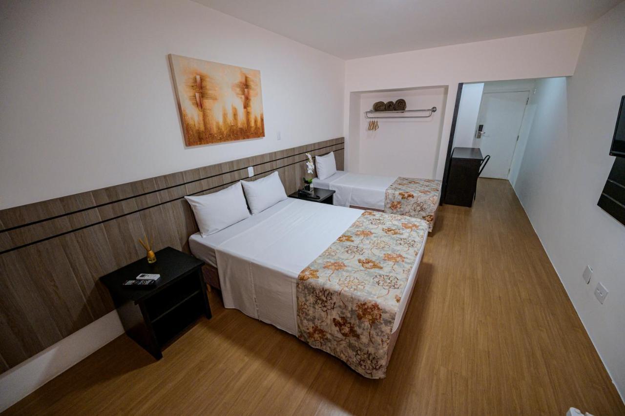 Hotel Nacional Express - A 700 Metros Da Rua 25 De Marco 3*