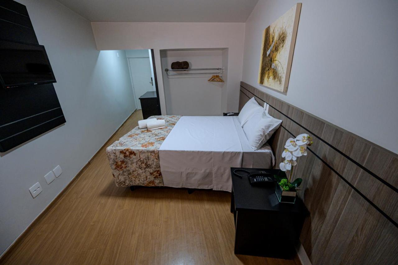 Hotel Nacional Express - A 700 Metros Da Rua 25 De Marco 3*