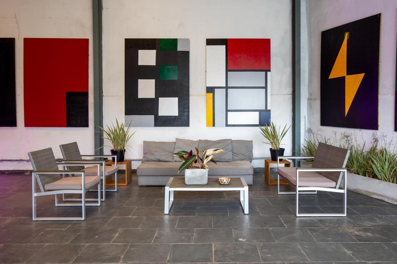 Oasis Urbano / Estudio Para Fotos E Eventos Ar-756 Villa