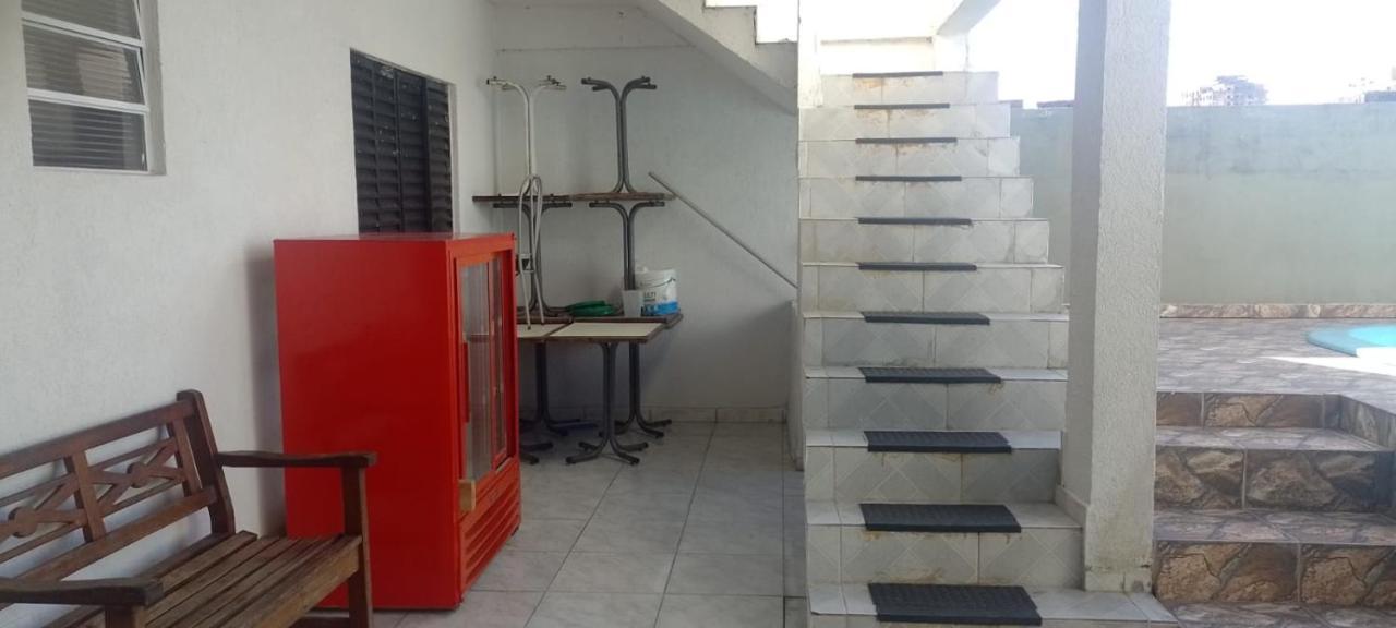 Otima Casa Com Piscina Em Praia Grande Sao Paulo