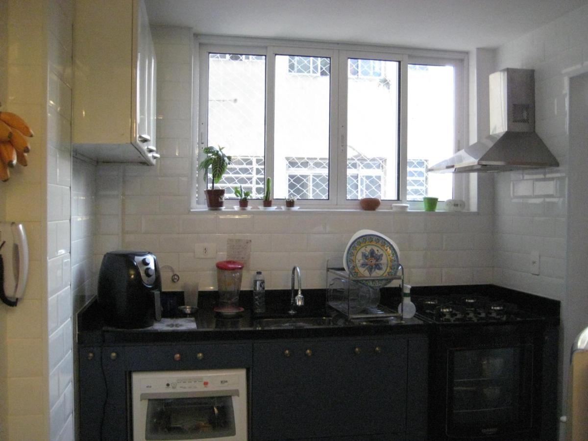 Quarto Com Banheiro Privativo