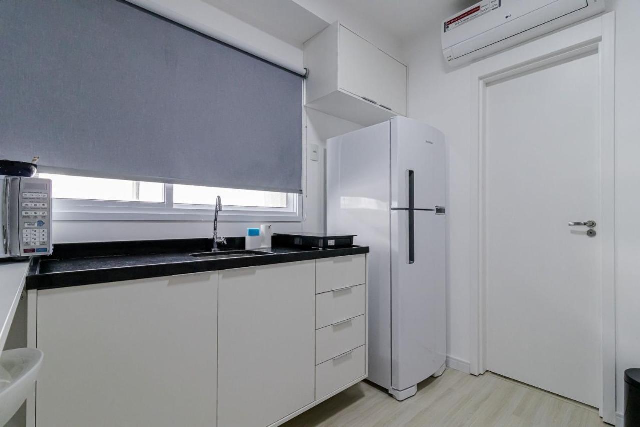 Modernos Totalmente Mobiliados Com Academia Proximo A Metro Parque Ibirapuera E Hospitais