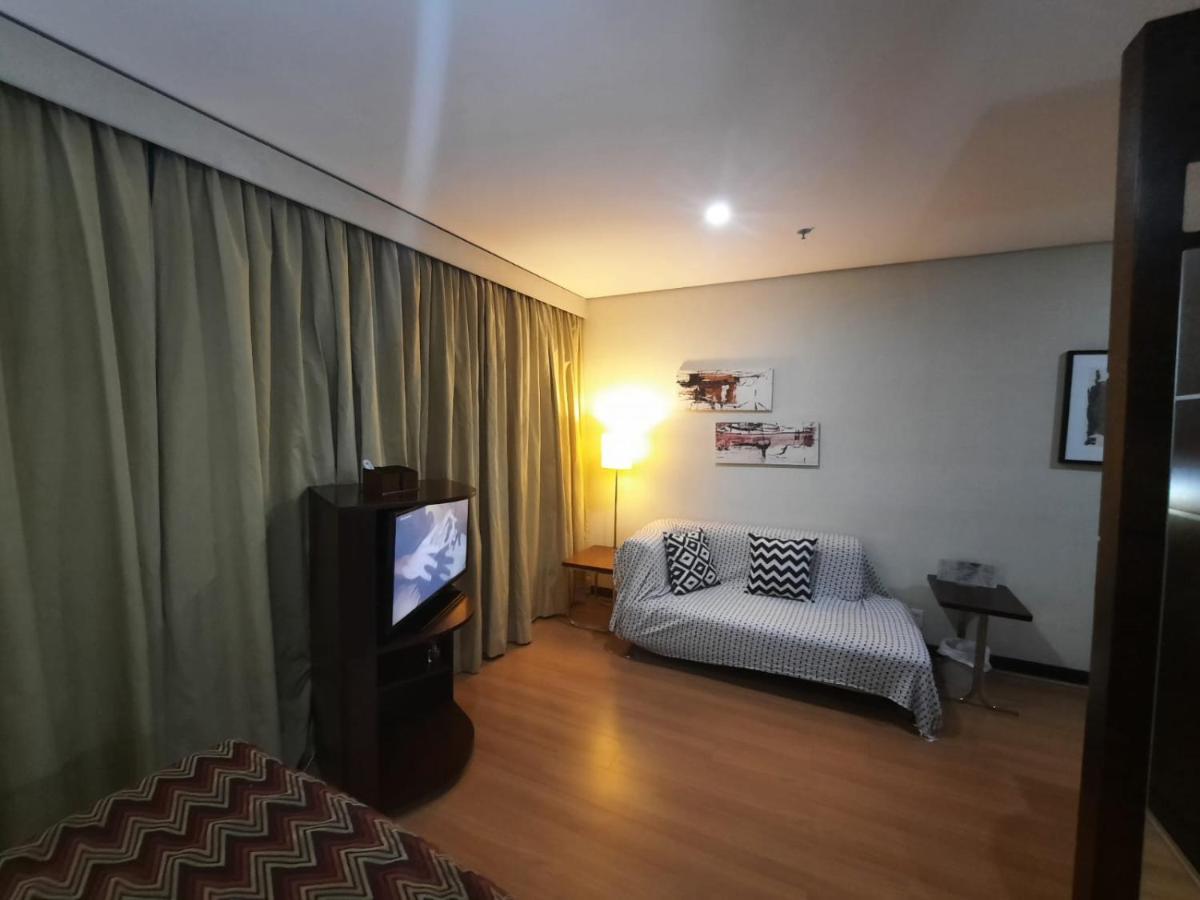 Transamerica Executive Uh-1308 Apartemen