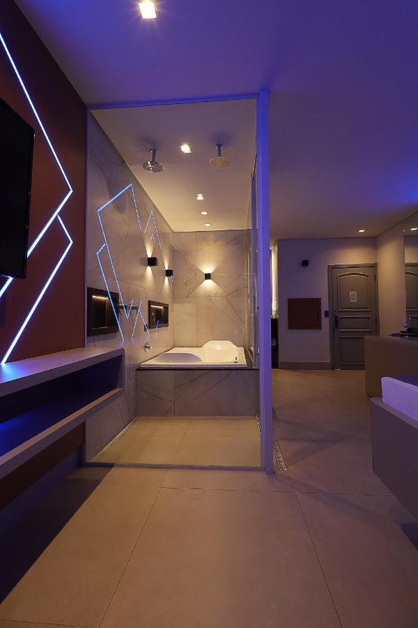 Love hotel Mood 5*