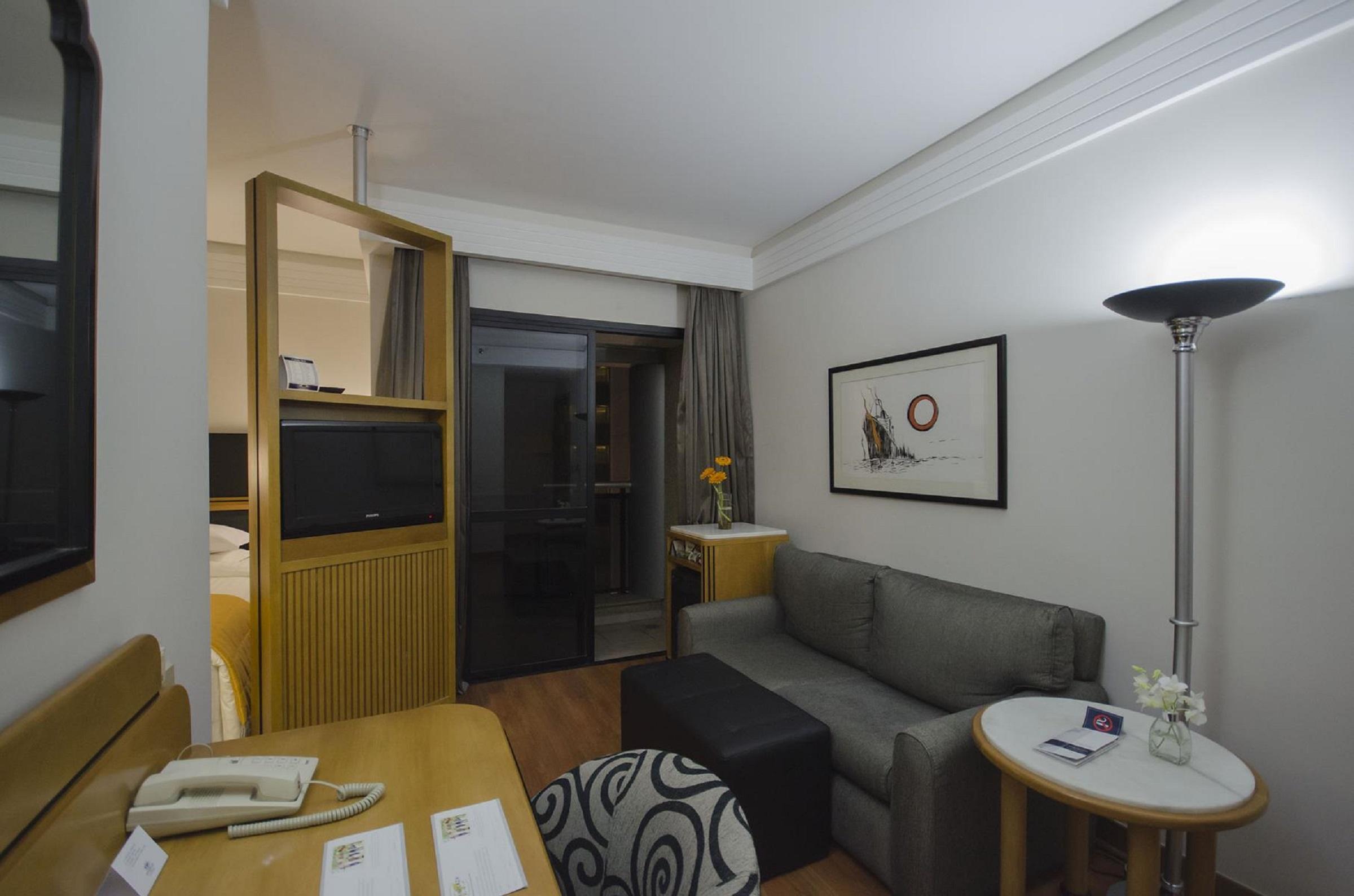 Estanplaza International Khách sạn 4*