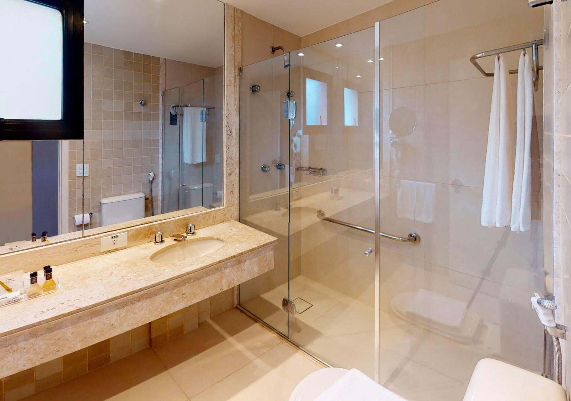 Estanplaza Nacoes Unidas Hotel 4*