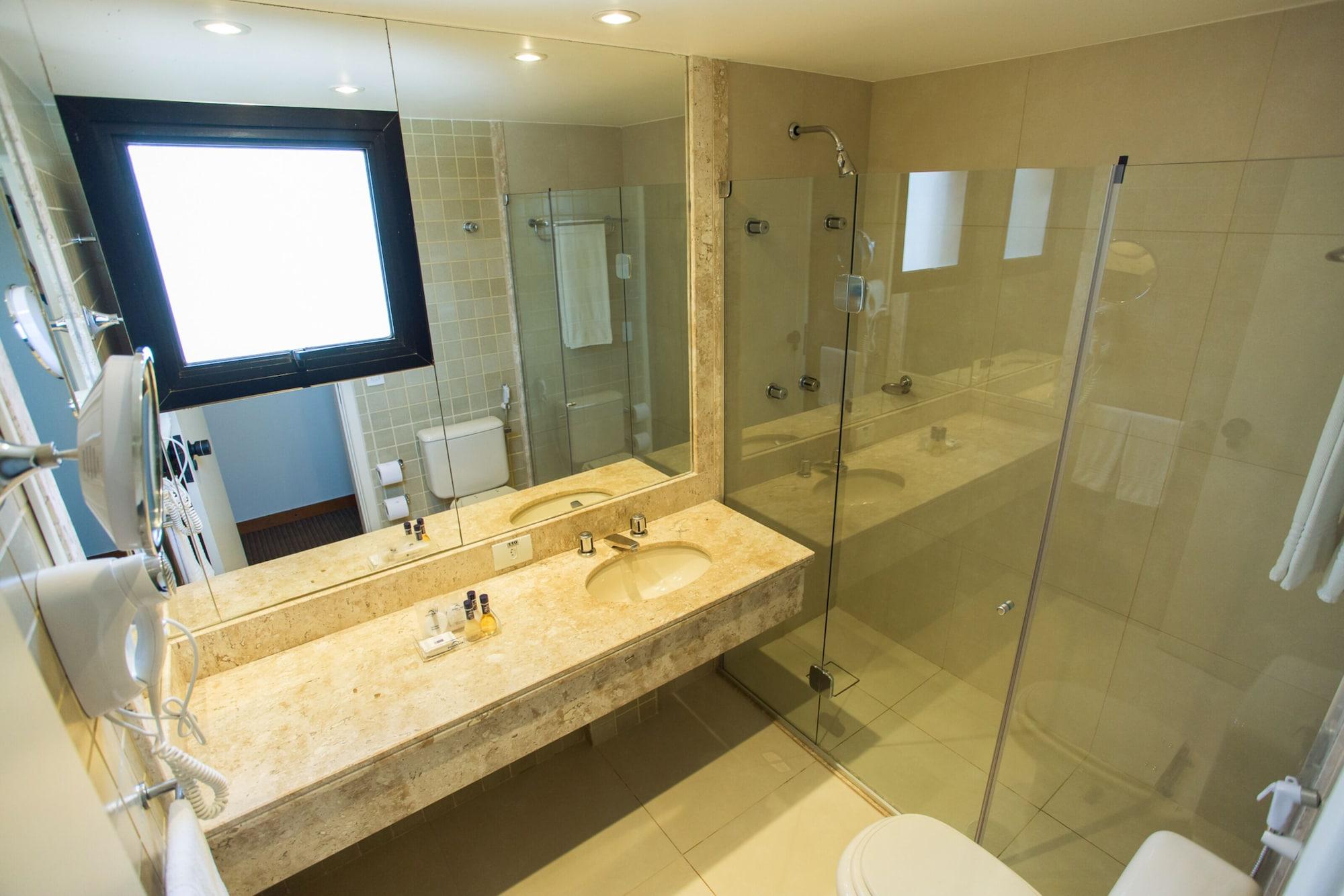 Estanplaza Nacoes Unidas Hotel 4*