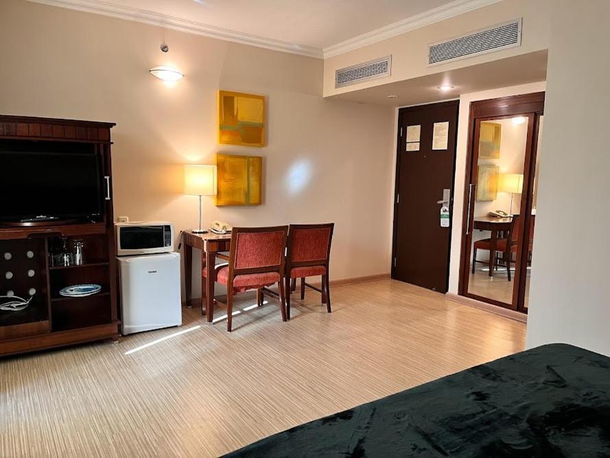 Flat Bt Verbo Divino Khách sạn hẻo lánh São Paulo