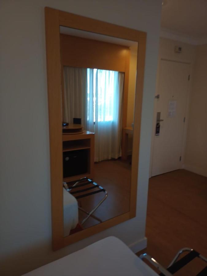 Flat Impecavel Em Frente Aeroporto De Congonhas - H609 *
