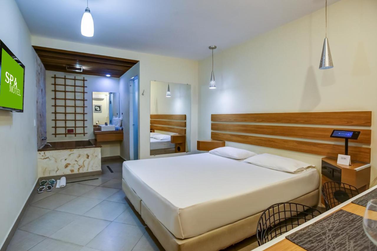 - Radial Leste Love hotel