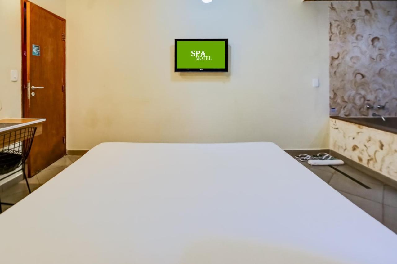 - Radial Leste Love hotel