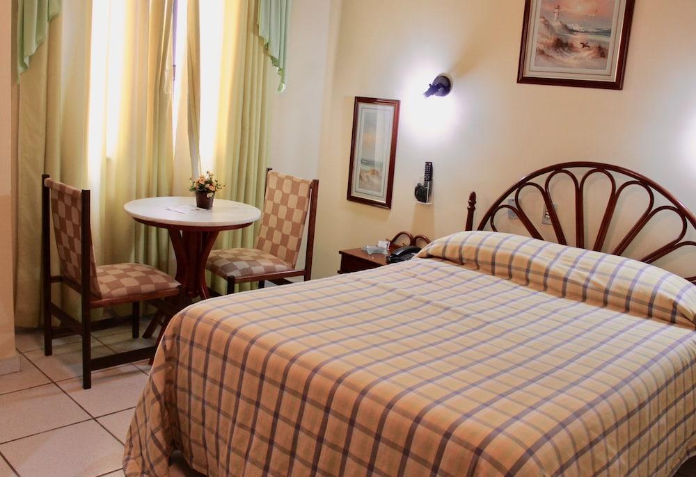 Hotel Daher Center 3*