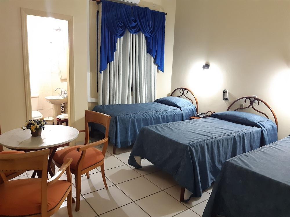 Hotel Daher Center 3*