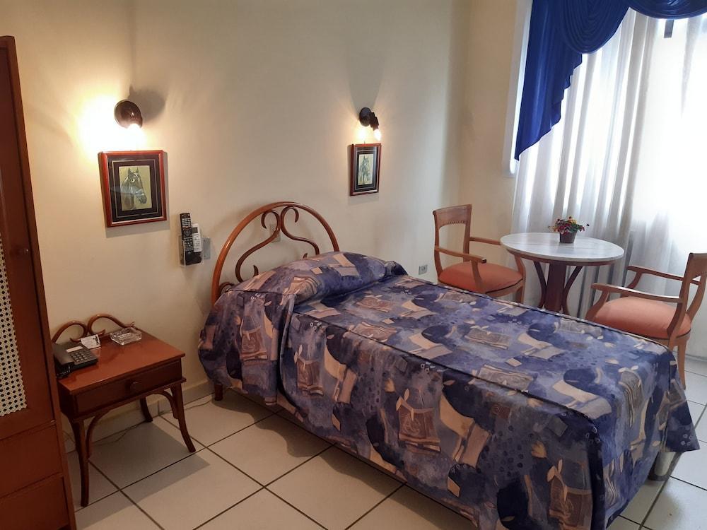 Hotel Daher Center 3*