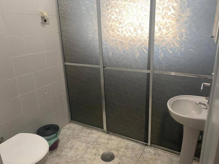Linda Casa Grupo/ 1km Da Expo Sp /500m Metro Ferienhaus São Paulo