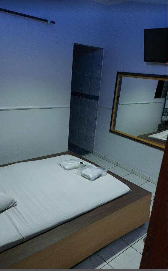 Hotel Amantes *
