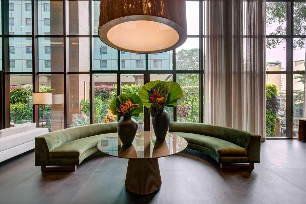 Qoya Curio Collection By Hilton Hotel *