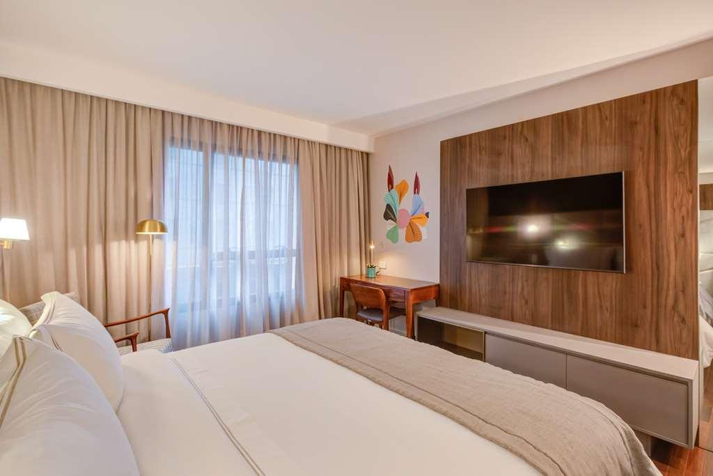 Qoya Curio Collection By Hilton Hotel *