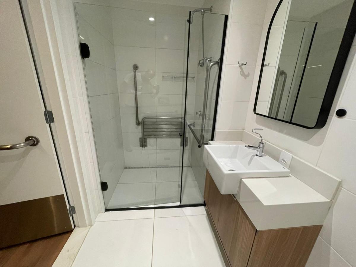 Apartment Sky Poll 306 - Near Paulista Ave & Subways, Rooftop & Full Gym ! Short & Long Stay! Sao Paulo