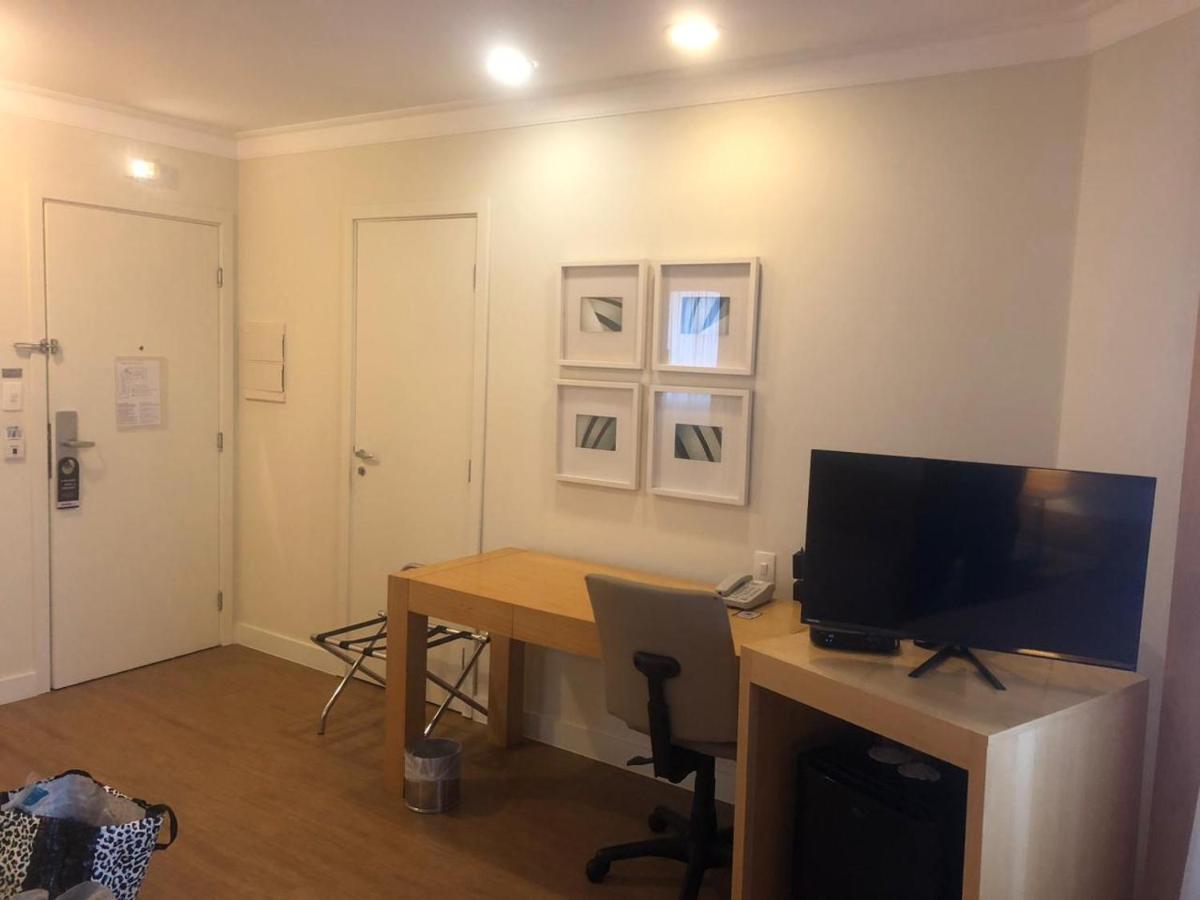 Căn hộ Flat Lindo Com Vista Em Frente Ao Aeroporto De Congonhas - H806 *