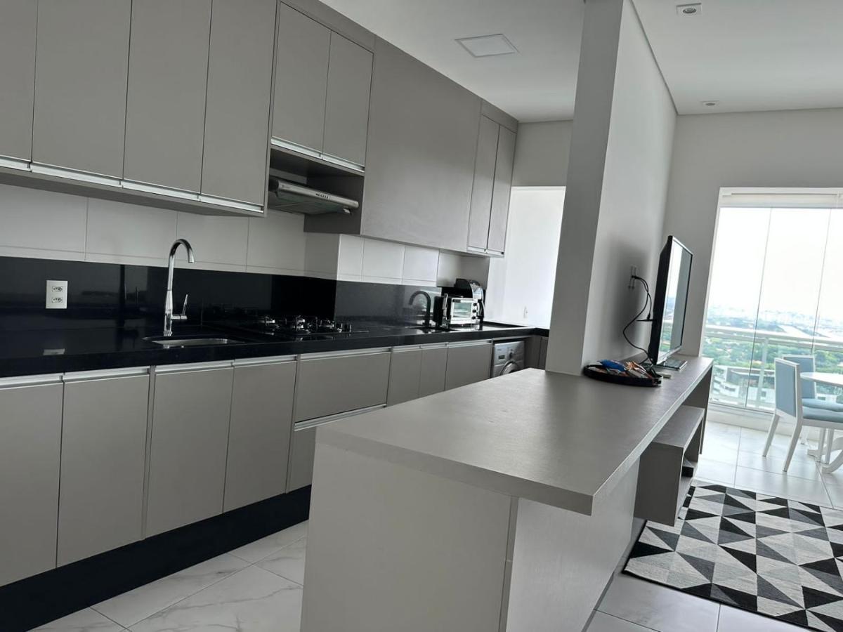 Daire Na Faria Lima E De Luxo Em Pinheiros *