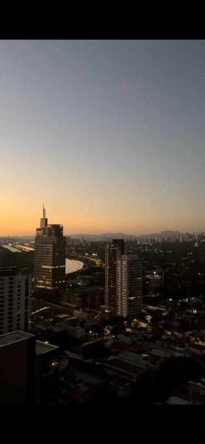 Na Faria Lima E De Luxo Em Pinheiros Sao Paulo