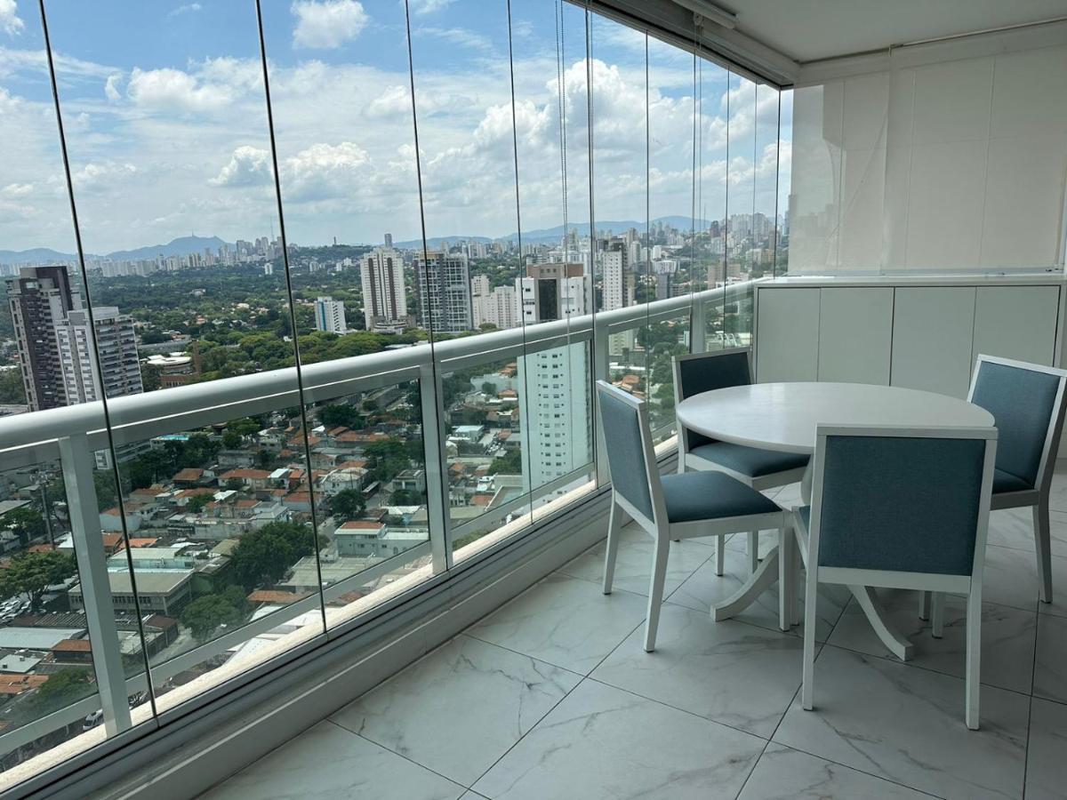 Daire Na Faria Lima E De Luxo Em Pinheiros *