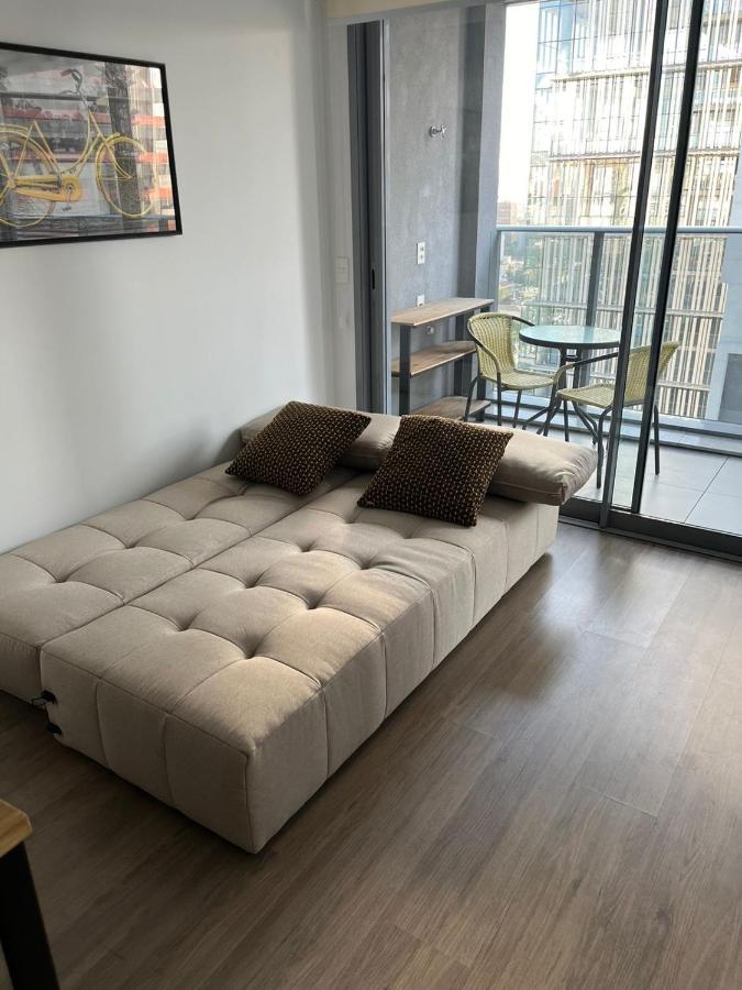 Apartment Wide 1504