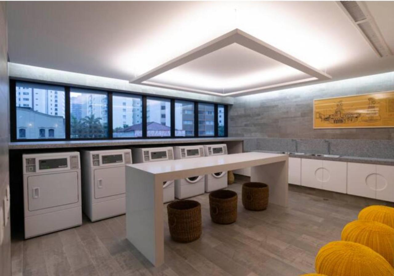 Apartment Estudio No Bairro De *