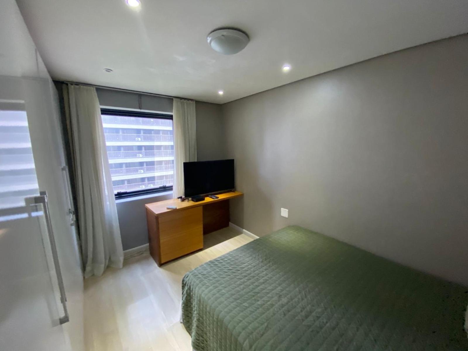 Flat Moema Jamaris * São Paulo