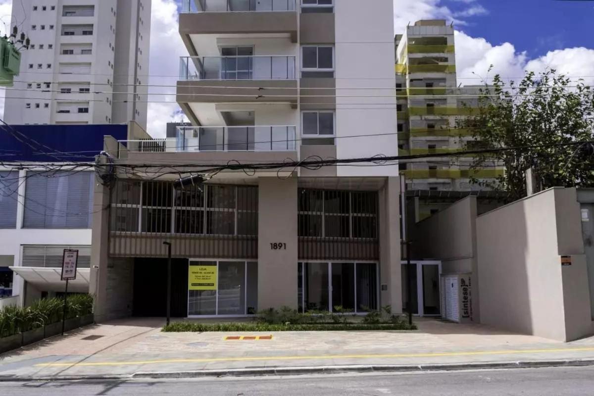 Av. Ibirapuera 400 Mts Metro Apartment *
