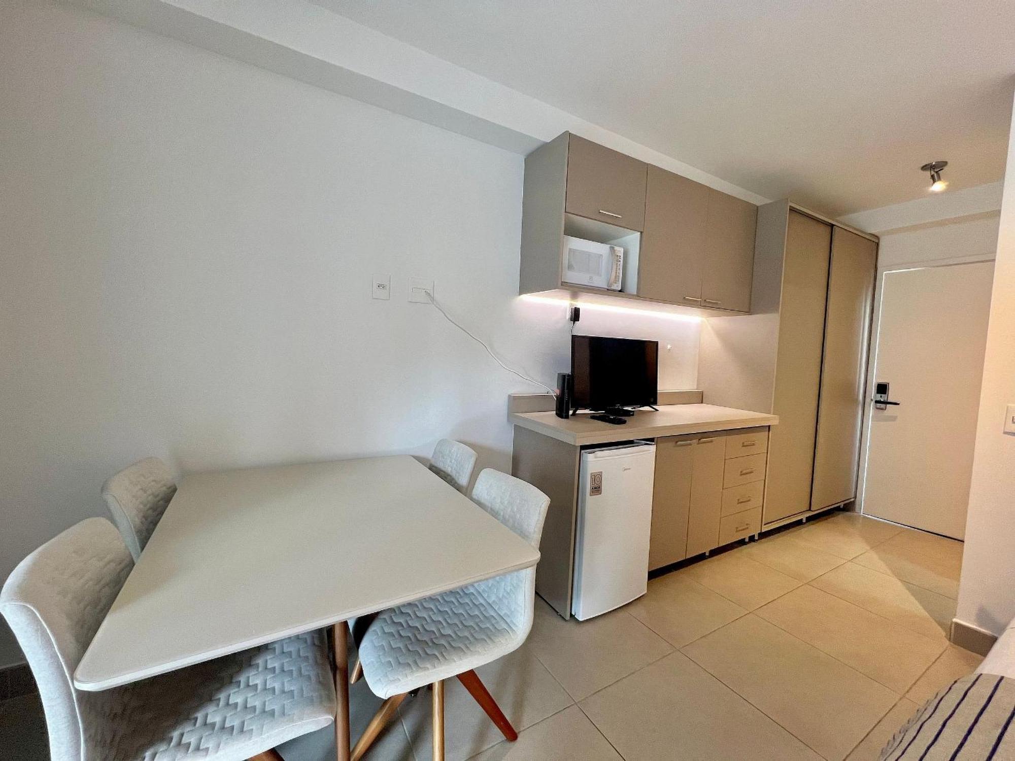 Av. Ibirapuera 400 Mts Metro Apartment