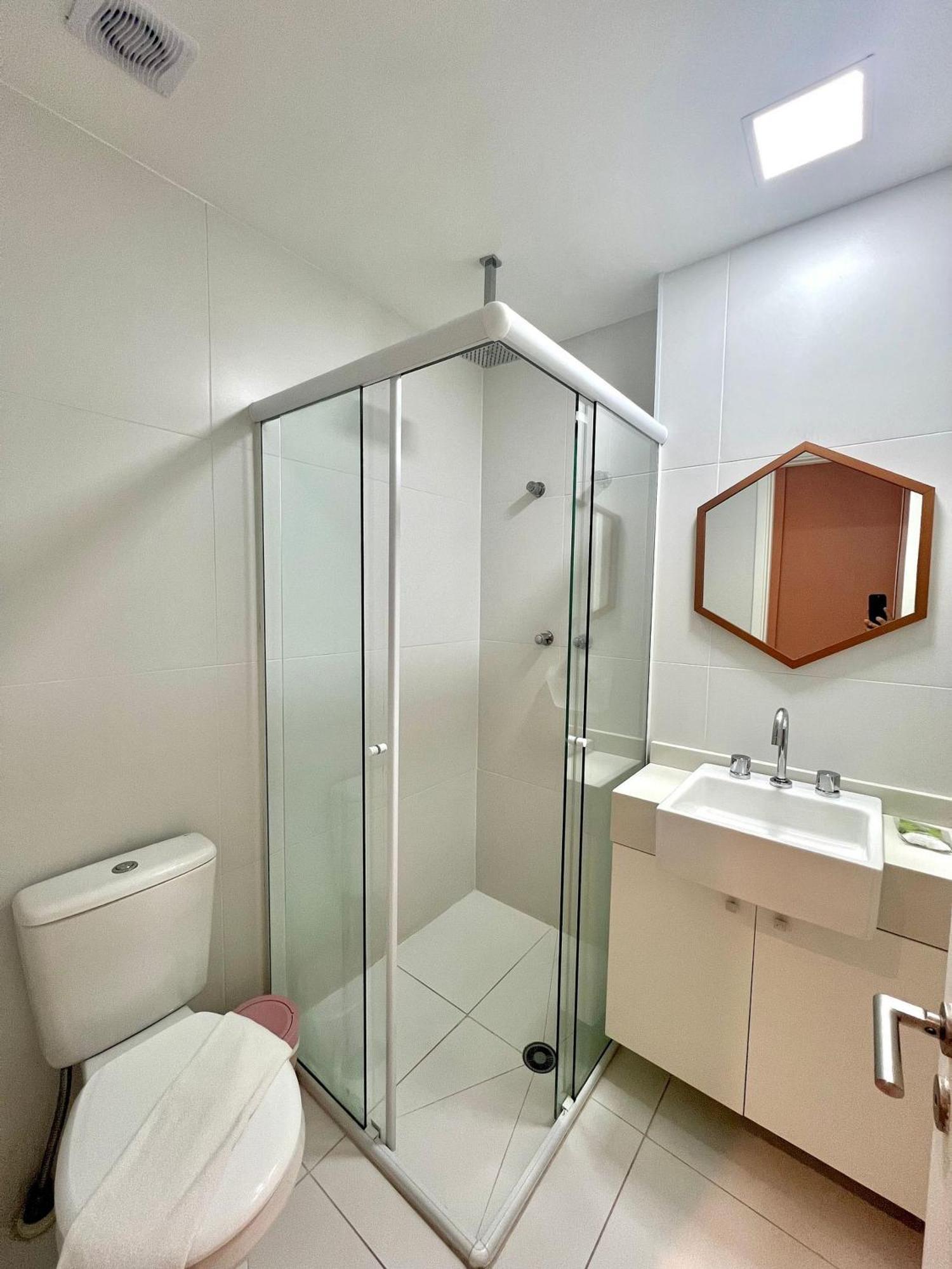 Av. Ibirapuera 400 Mts Metro Apartment *