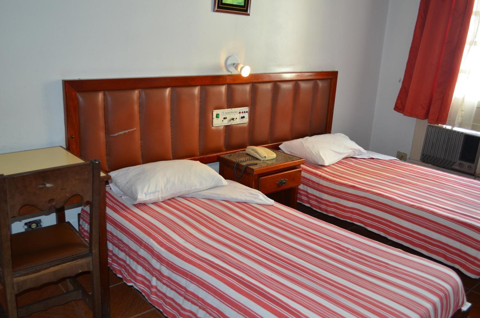 Reinales Plaza Otel