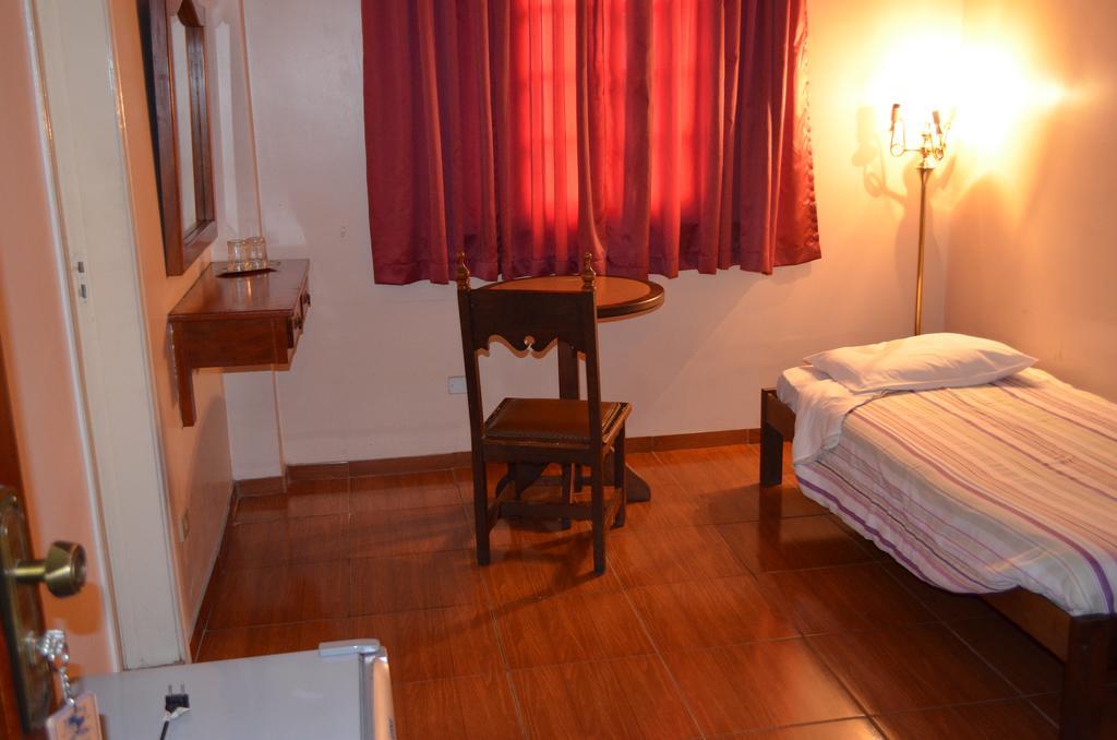Otel Reinales Plaza 3*